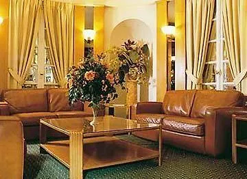 Ξενοδοχείο 6 Vh 4*