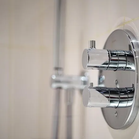 6 Vh Ξενοδοχείο 4*