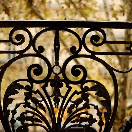 6 Vh 4* Παρίσι