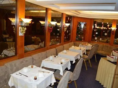 皇家丽舍酒店 酒店 4*