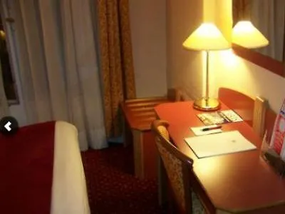 6 Vh 4* Parigi