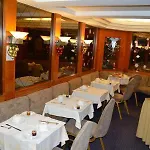 6 Vh Hotel 4*
